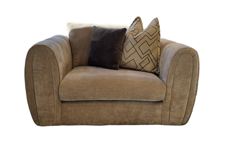 Amara Love Chair